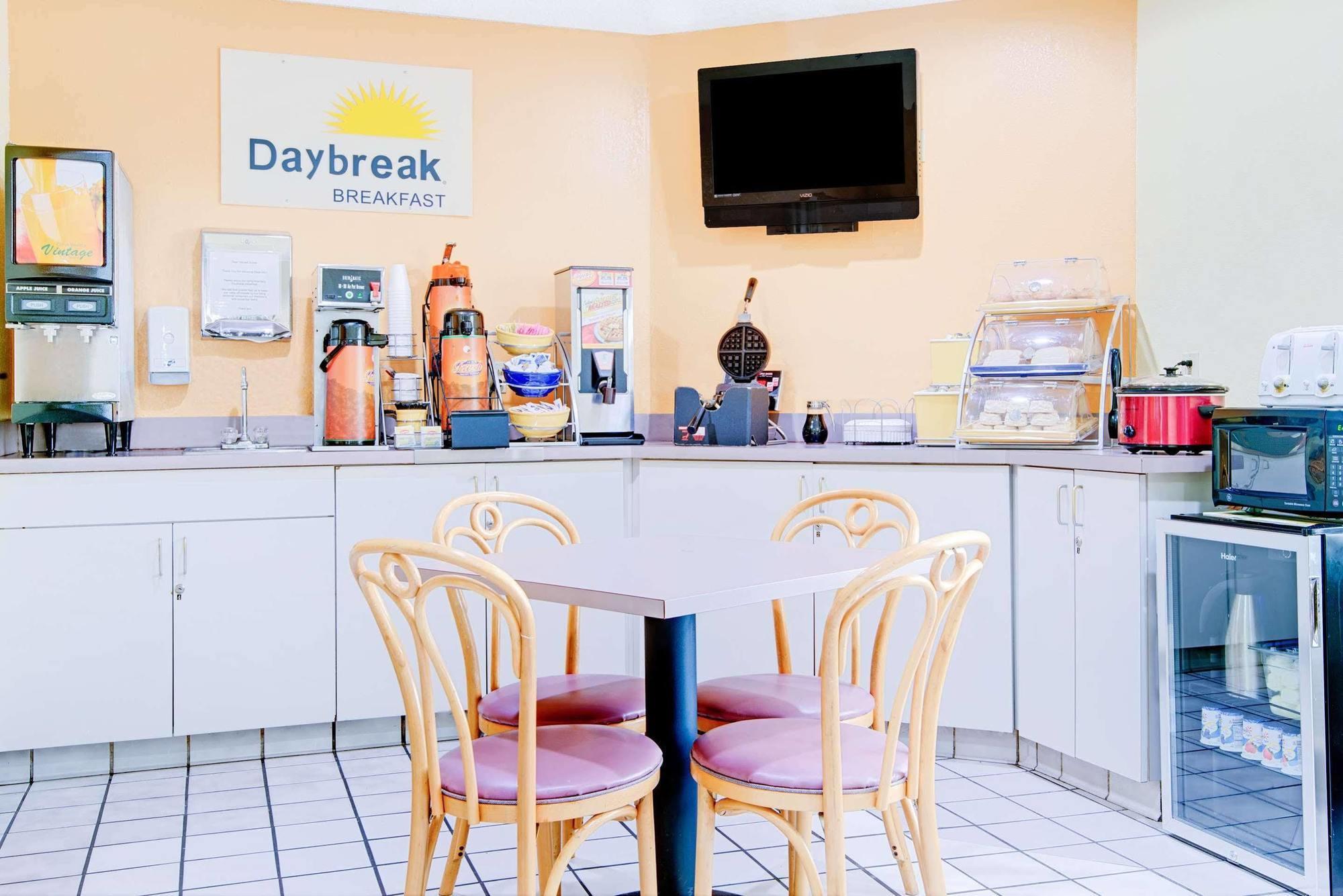 Days Inn By Wyndham Blue Springs Exteriér fotografie