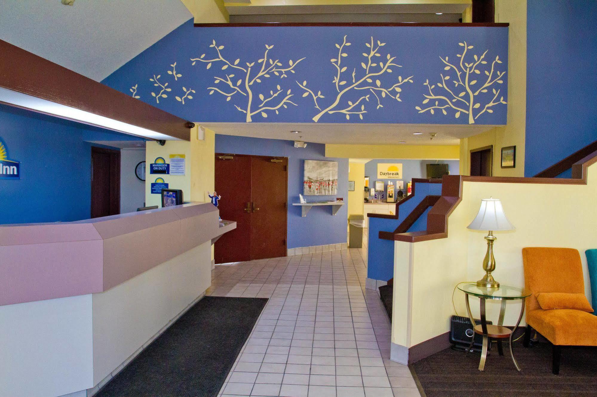 Days Inn By Wyndham Blue Springs Exteriér fotografie