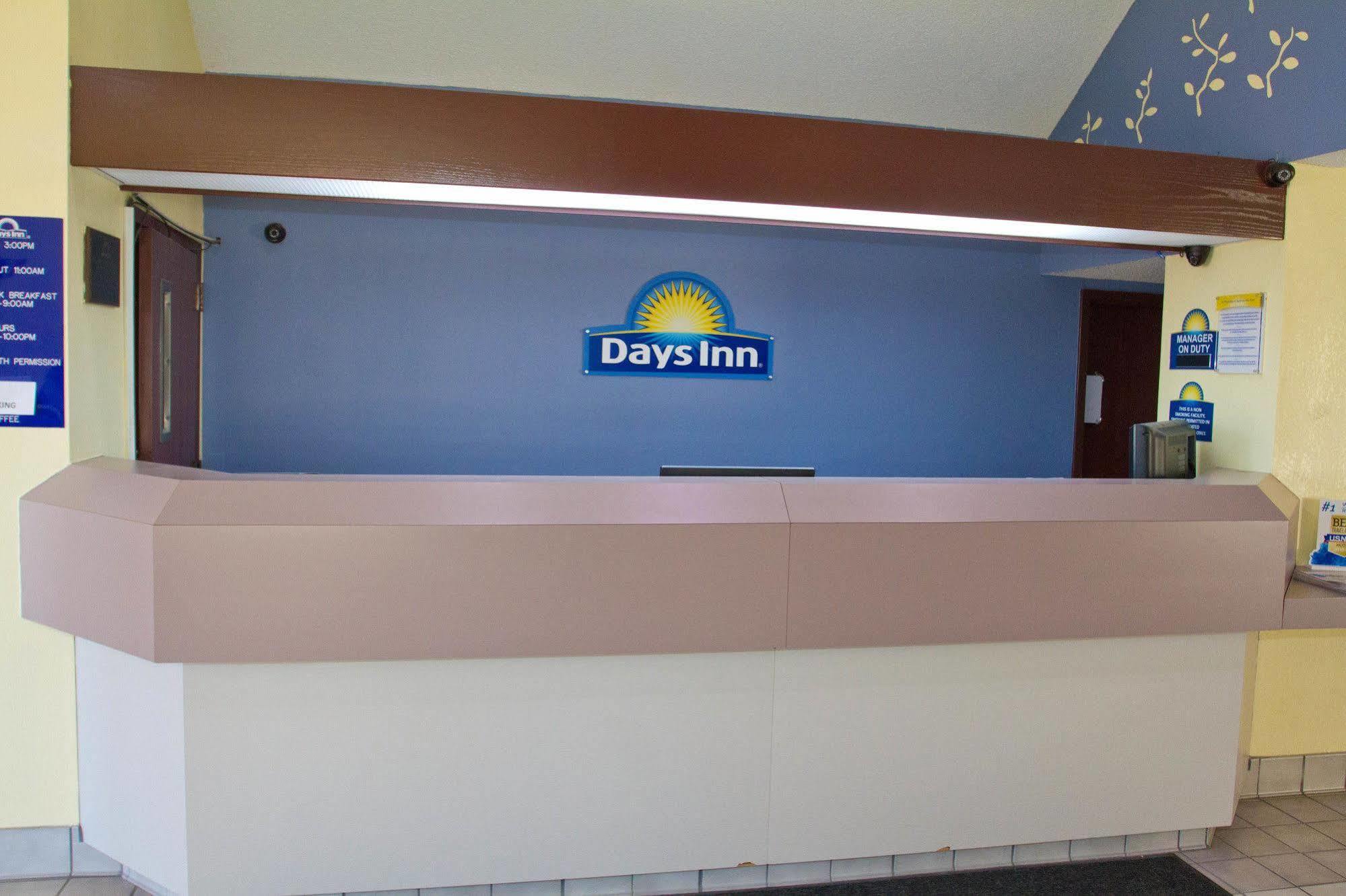 Days Inn By Wyndham Blue Springs Exteriér fotografie